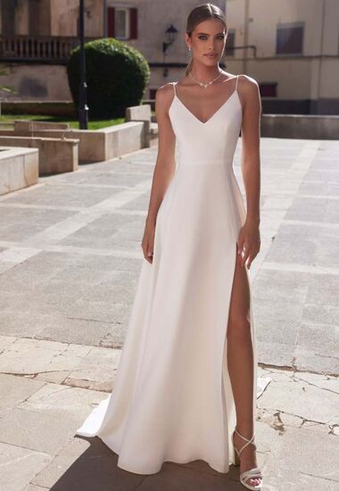 Zartes und märchenhaftes Hochzeitskleid mit einer tollen Silhouette.