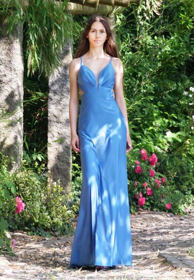 Langes Abendkleid mit Cut-outs.