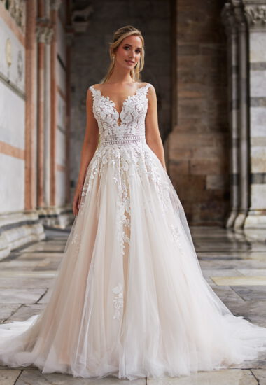 Brautkleid Prinzessin für Deine Hochzeit in Frankfurt. Auch oft gefunden für: Hochzeitskleid, Brautkleid, Standesamtmode, Brautmode für Frankfurt.