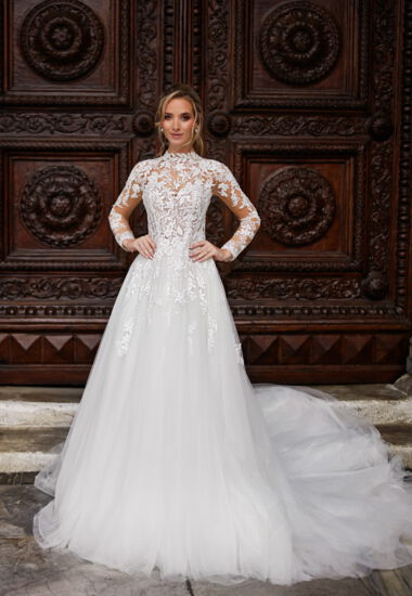 Wunderschön, edel und elegant! Brautkleid in A-Linie und Tüllrock beeindruckt durch lange Ärmel und eine lange Schleppe.